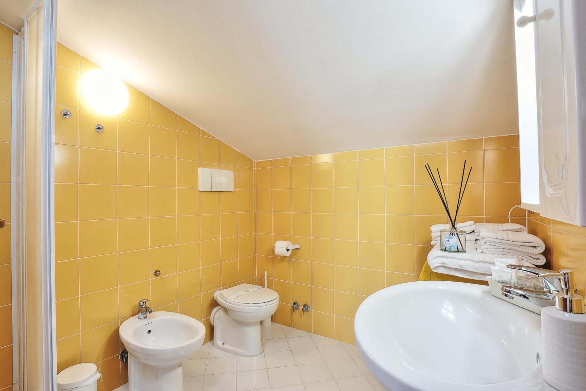 Mazzarosa Residence Roseto Degli Abruzzi Exterior photo