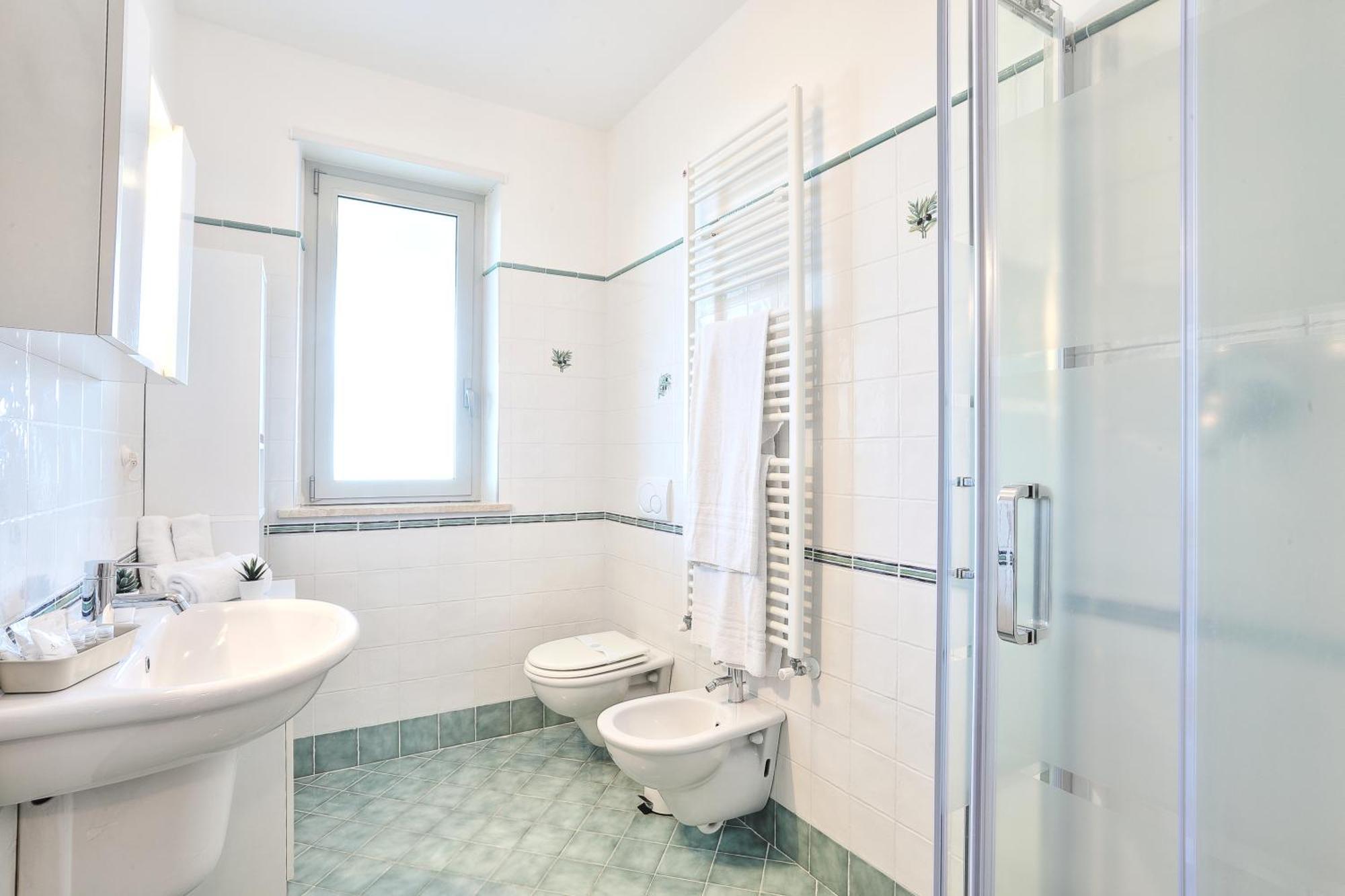 Mazzarosa Residence Roseto Degli Abruzzi Exterior photo