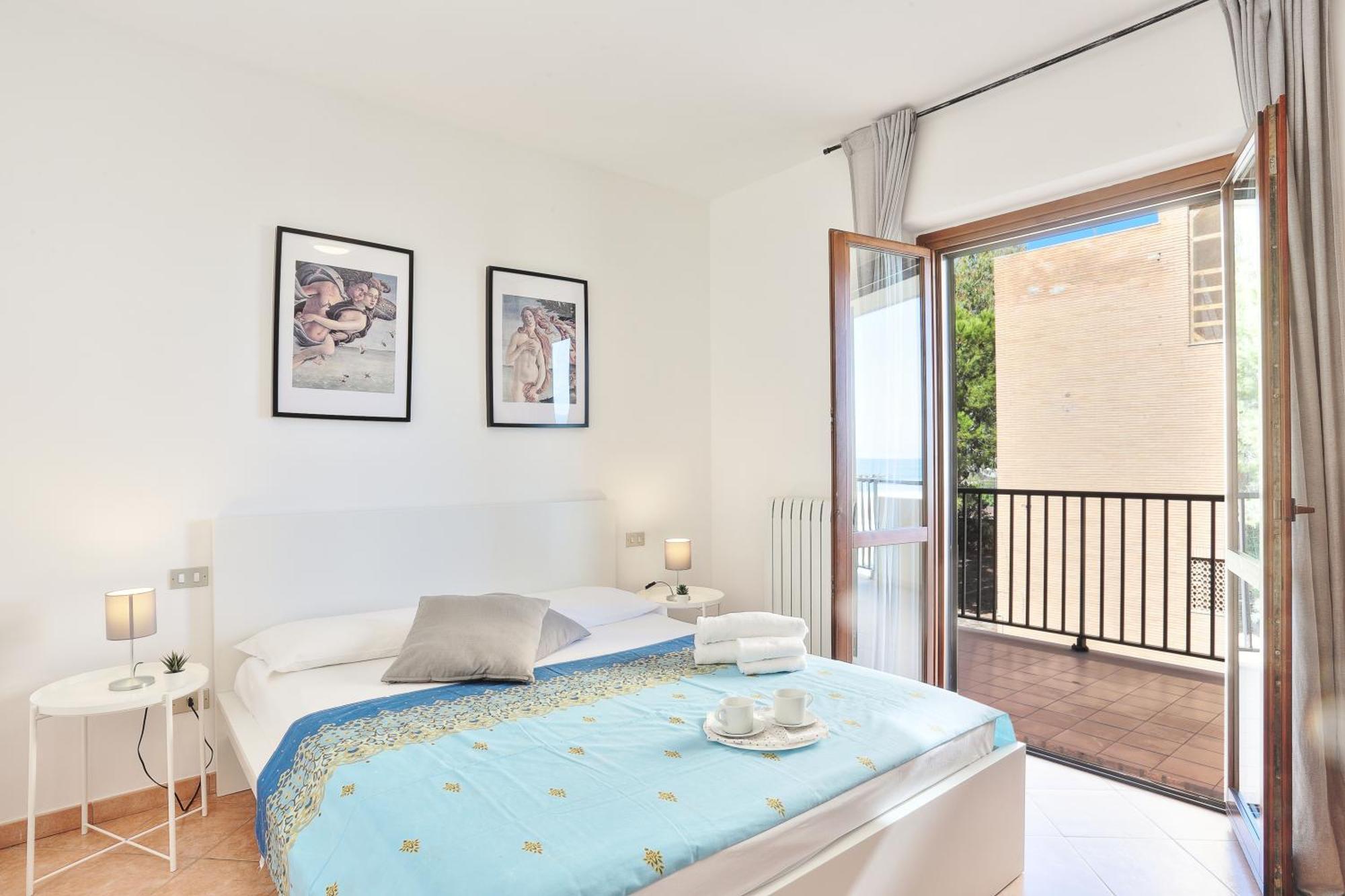 Mazzarosa Residence Roseto Degli Abruzzi Exterior photo